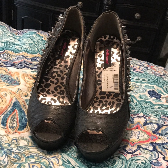 High heels - Picture 3 of 3